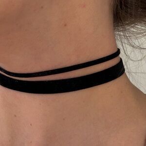 FEEE w/ 🌻3/$25 Black Velvet Dual Choker Necklace bundle